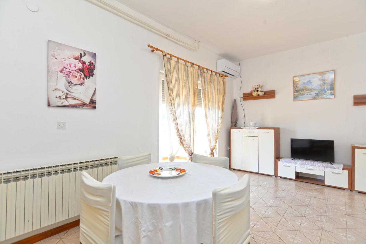 Apartment Silvio 1779 Banjole Exterior foto